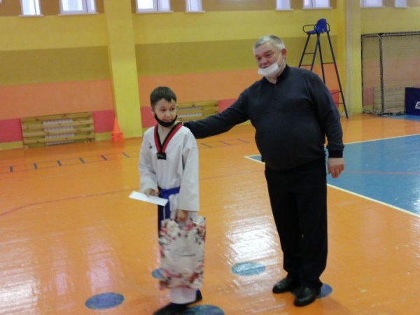 Эшмәкәр Илфат Закиров игелекле эшләр башкара