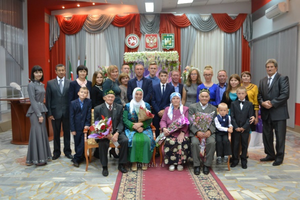 Бәхетле гаиләләр бер-берсенә охшаш
