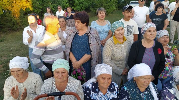Айван авылында «Авылым кичләре». Кайтып киләм авылыма.... Туган өем тарта мине... 