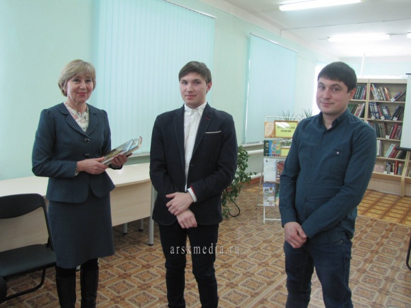 Арчада Артур Тумаковның китабын тәкъдир иттеләр