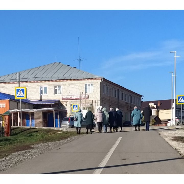 Пенсионерларны «сөендереп» торалар
