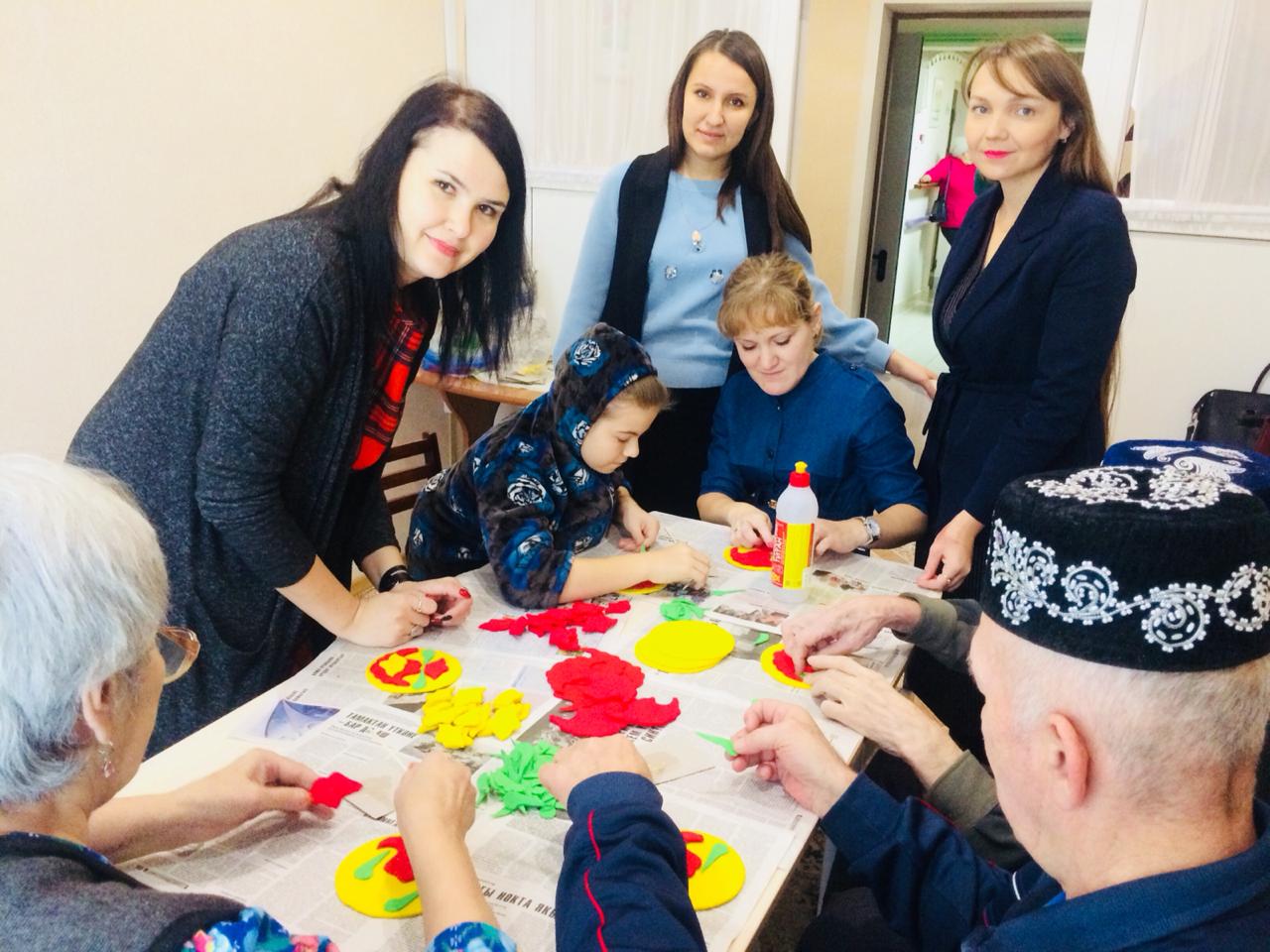 Укытучылар өлкәннәргә осталык дәресе уздырды