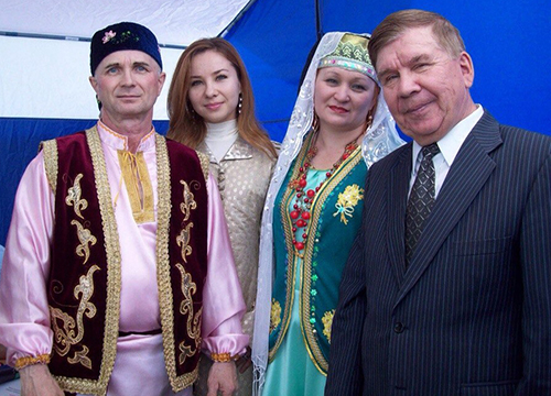 Якташыбыз Шамил Әхмәтҗанов ялыкмаслар кавеменнән