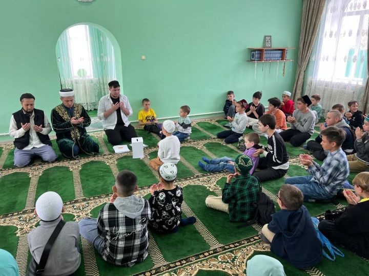 Мәчетләрдә рухи-сәламәтләндерү курслары