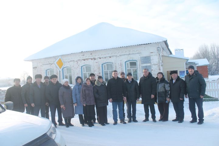 Сеҗе авыл җирлегенең эшчәнлеге күчмә утырышта бәяләнде 