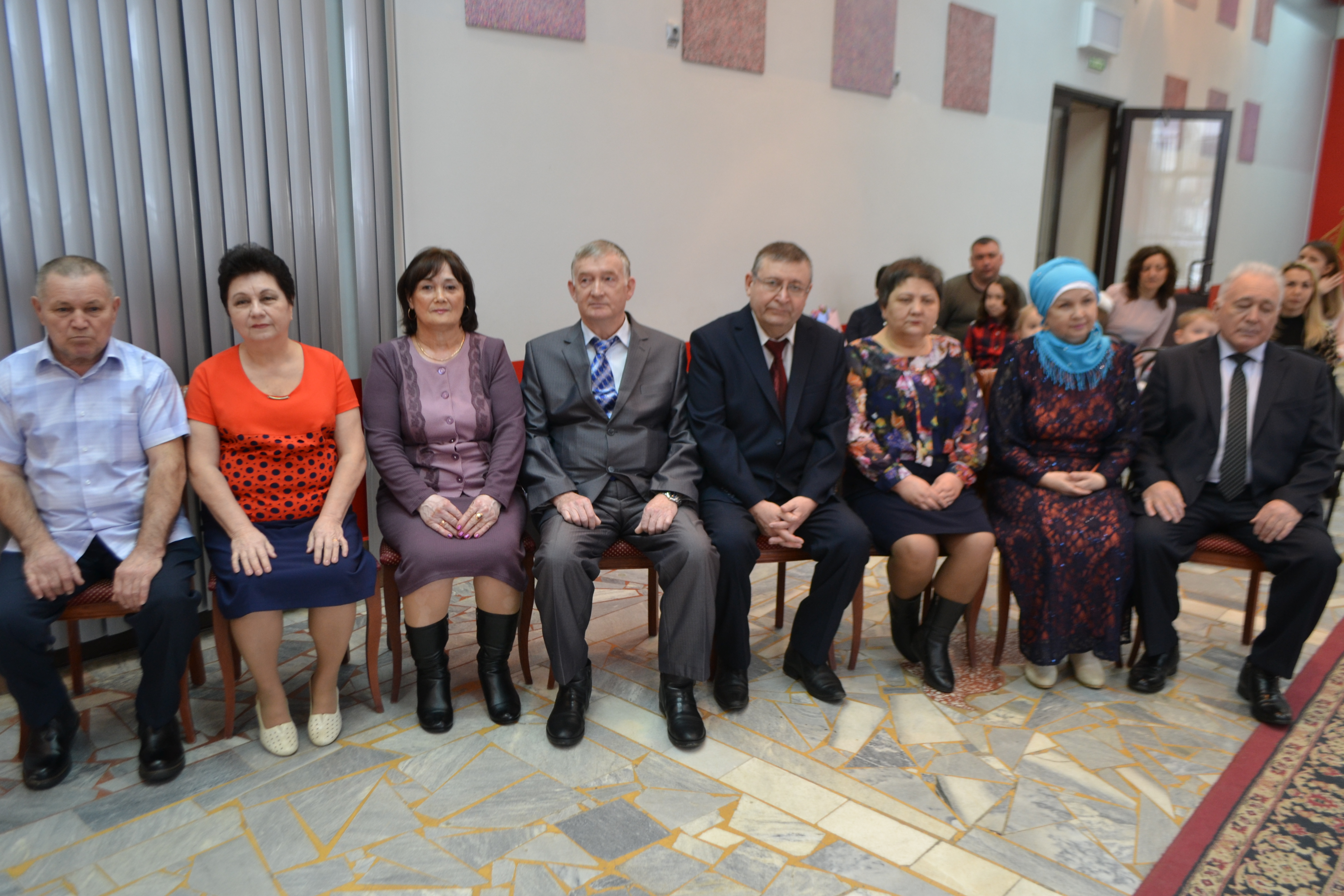 Парлы гомер — олы байлык