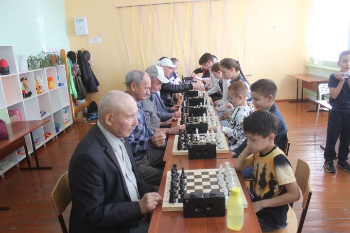 Өлкәннәр хөрмәтенә турнир узды