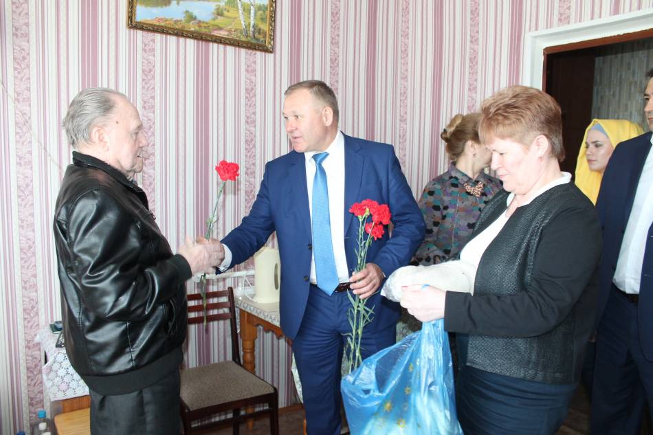 Кызыл чәчәкләр…