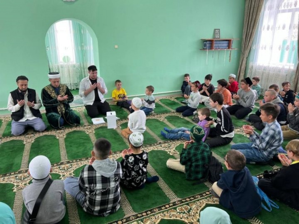 Мәчетләрдә рухи-сәламәтләндерү курслары