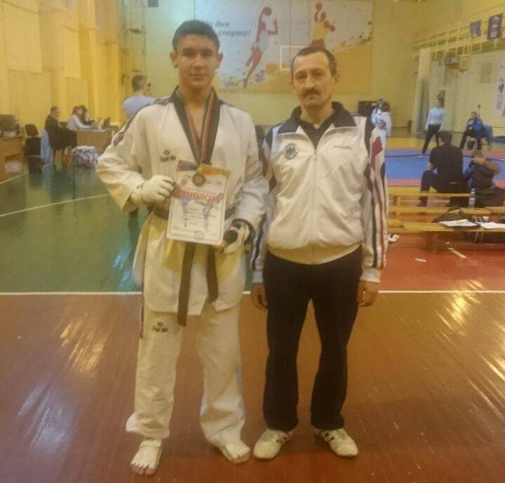 Алмаз Закиров бронза медальгә ия булды