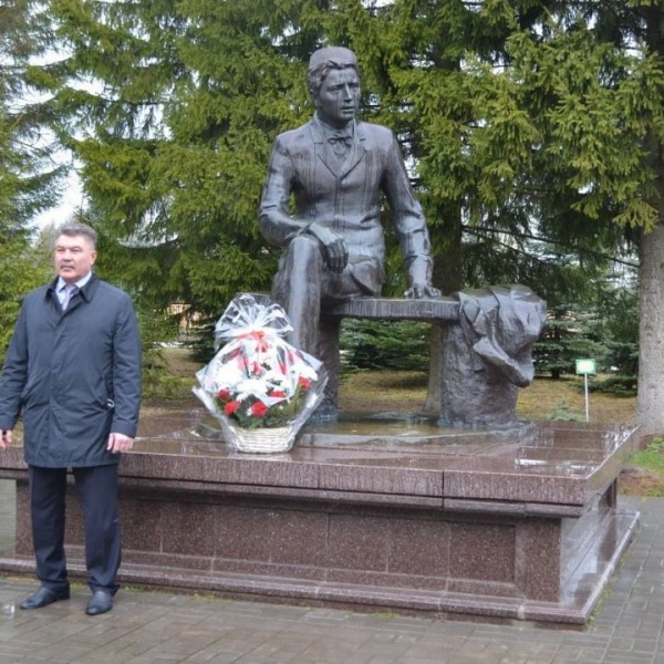 Тукай рухы белән яшибез