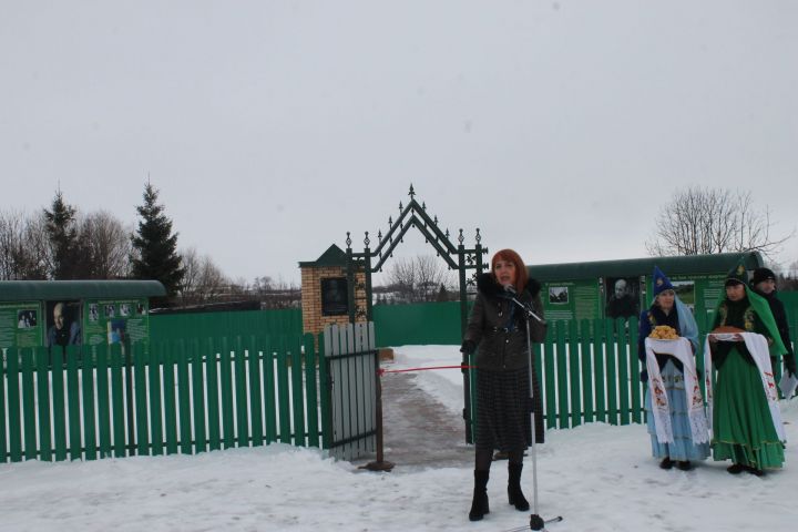 Арча районының Яңасала авылында халык язучысына багышланган әдәби бакча ачылды